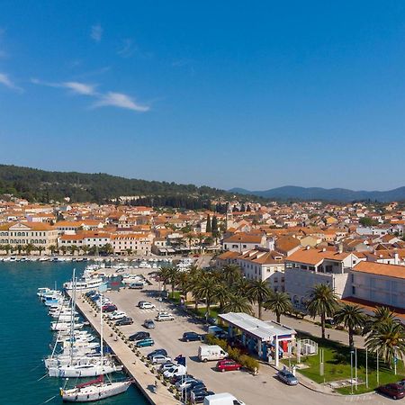Beautiful Apartment In Vela Luka With Wifi Kültér fotó