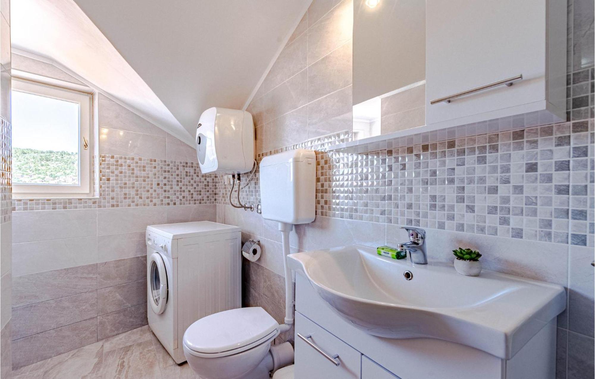 Beautiful Apartment In Vela Luka With Wifi Kültér fotó