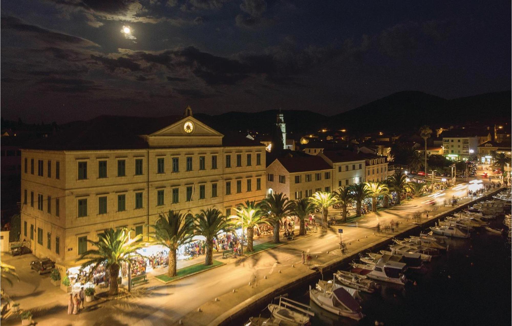 Beautiful Apartment In Vela Luka With Wifi Kültér fotó